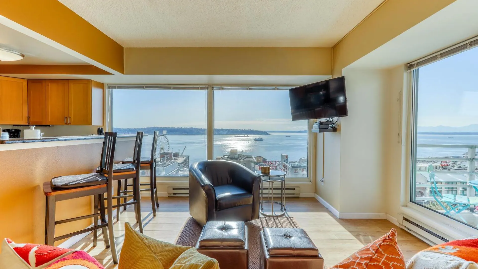 Apartment Newmark Tower Seattle