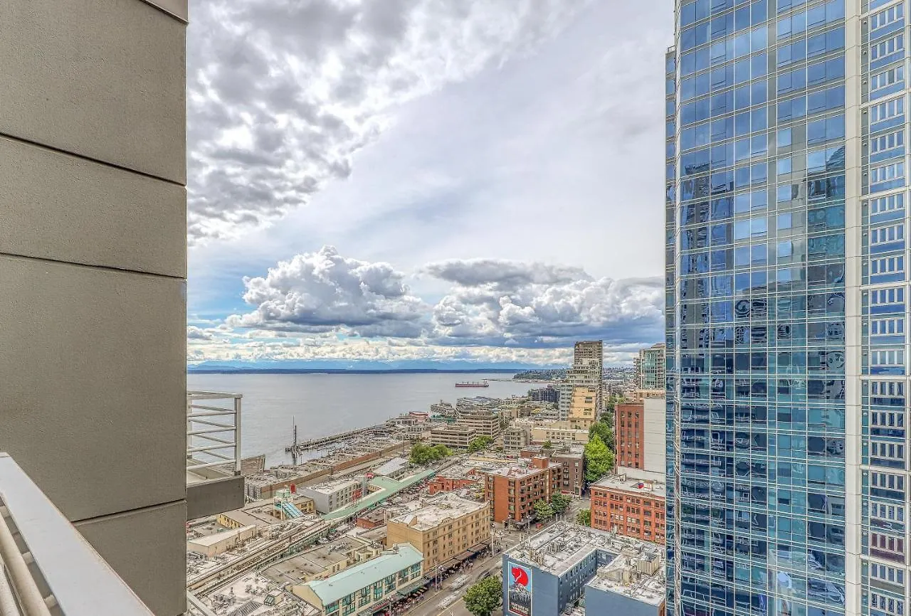 Newmark Tower Seattle 0*,